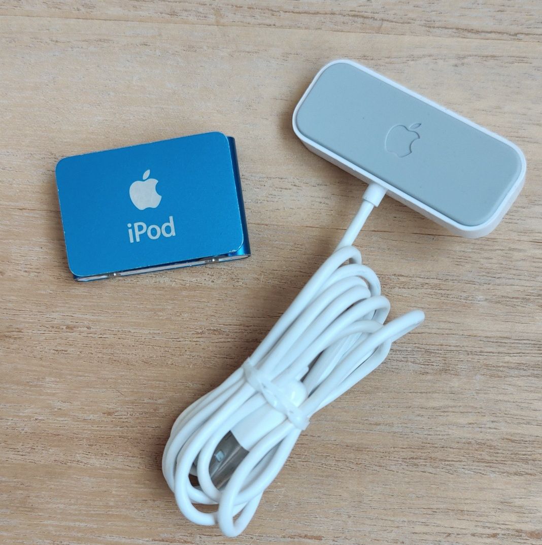 APPLE IPOD shuffle 1 GB синій ідеальний стан