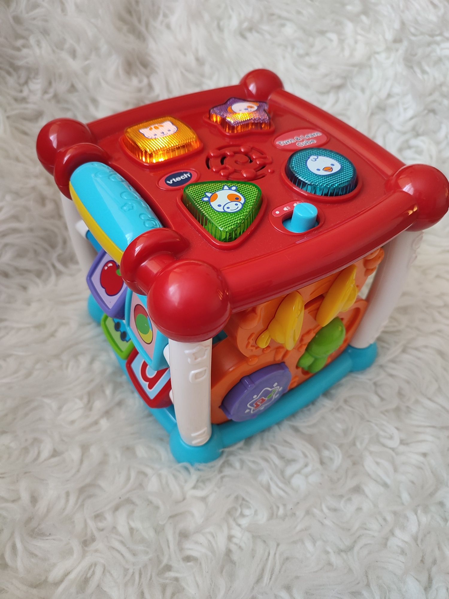 Музикальний розвиваючий бізікуб vtech від 6 міс.