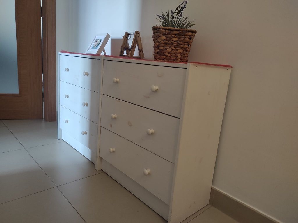 Duas cómodas do IKEA RAST