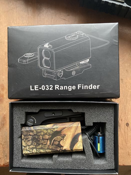 Лазерний далекомір LE-032 Range Finder.