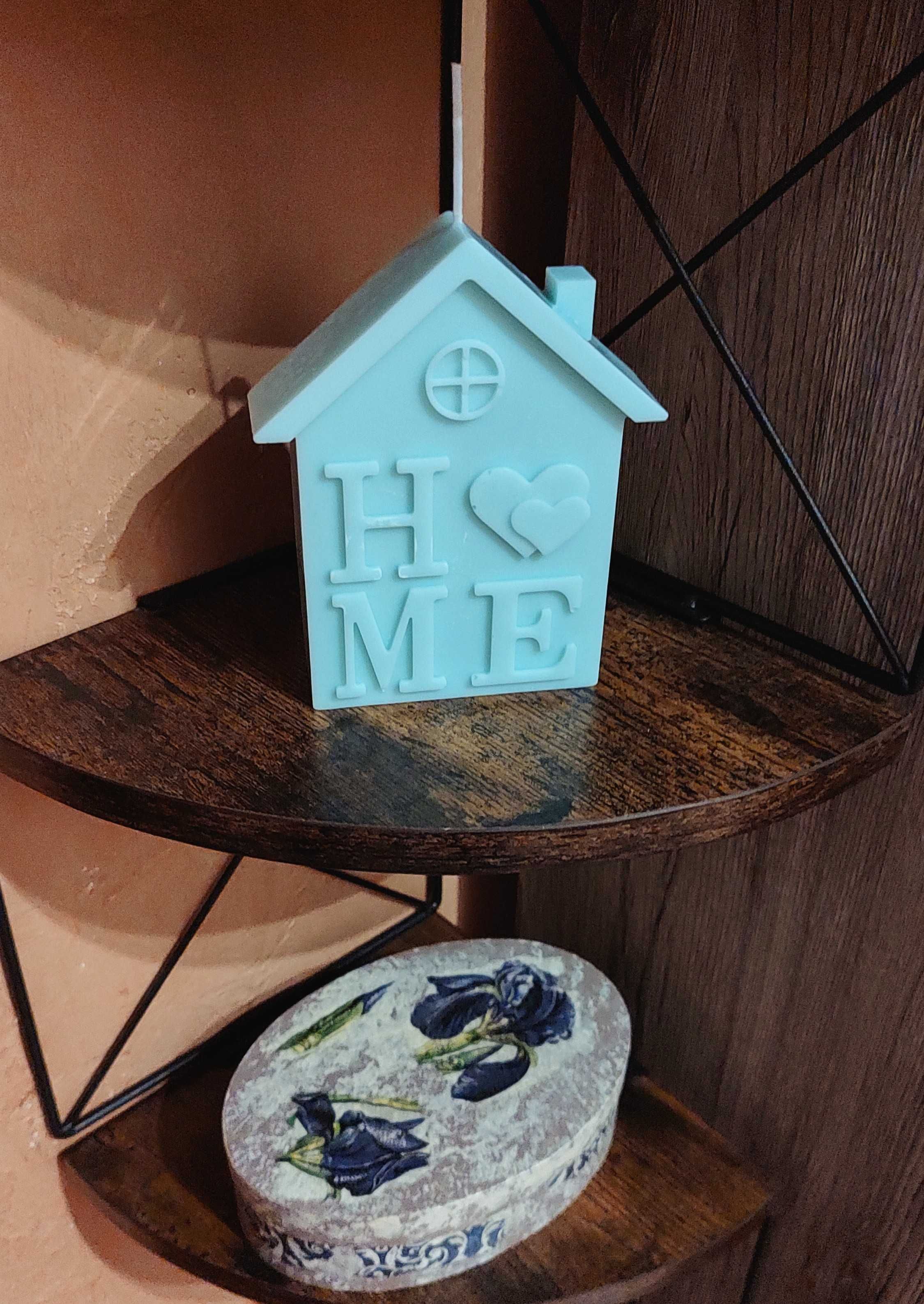 Świeca sojowa cynamonowa handmade dom zima wolnostojąca