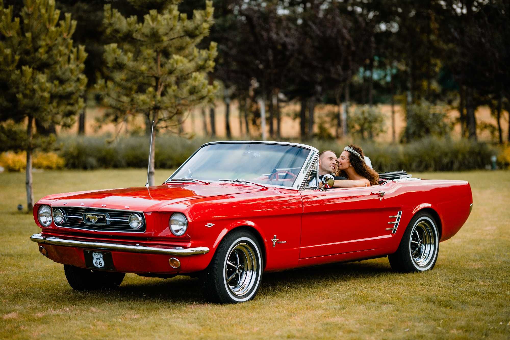 Auto Auta do Ślubu na Wesele Czarny Kabriolet Mustang Cadillac Klasyk