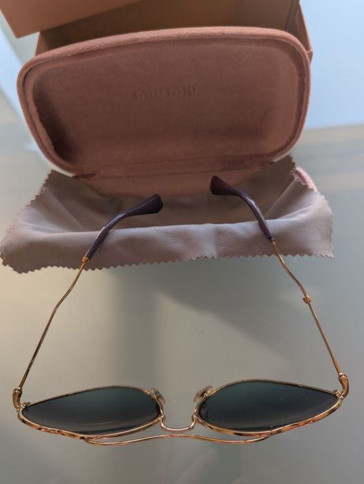 Óculos de sol MIU MIU com embalagem ORIGINAIS