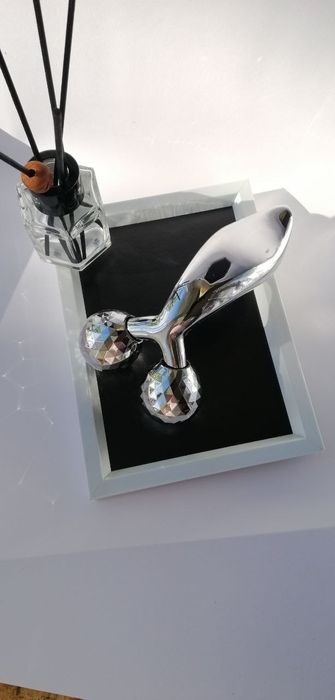 Массажёр для лица и тела 3D