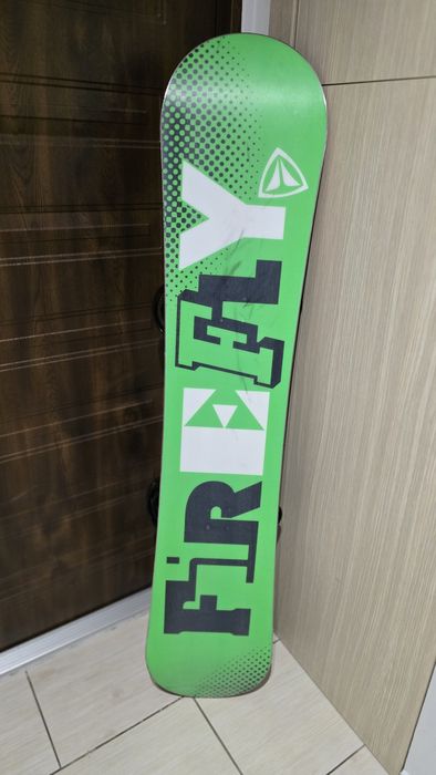 Deska Snowboardowa Firefly 135 wiązania Burton

Deska Snowboardowa F