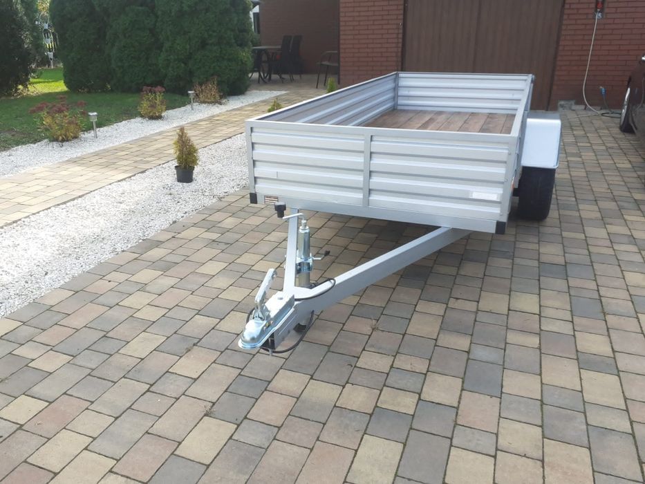 Przyczepka samochodowa