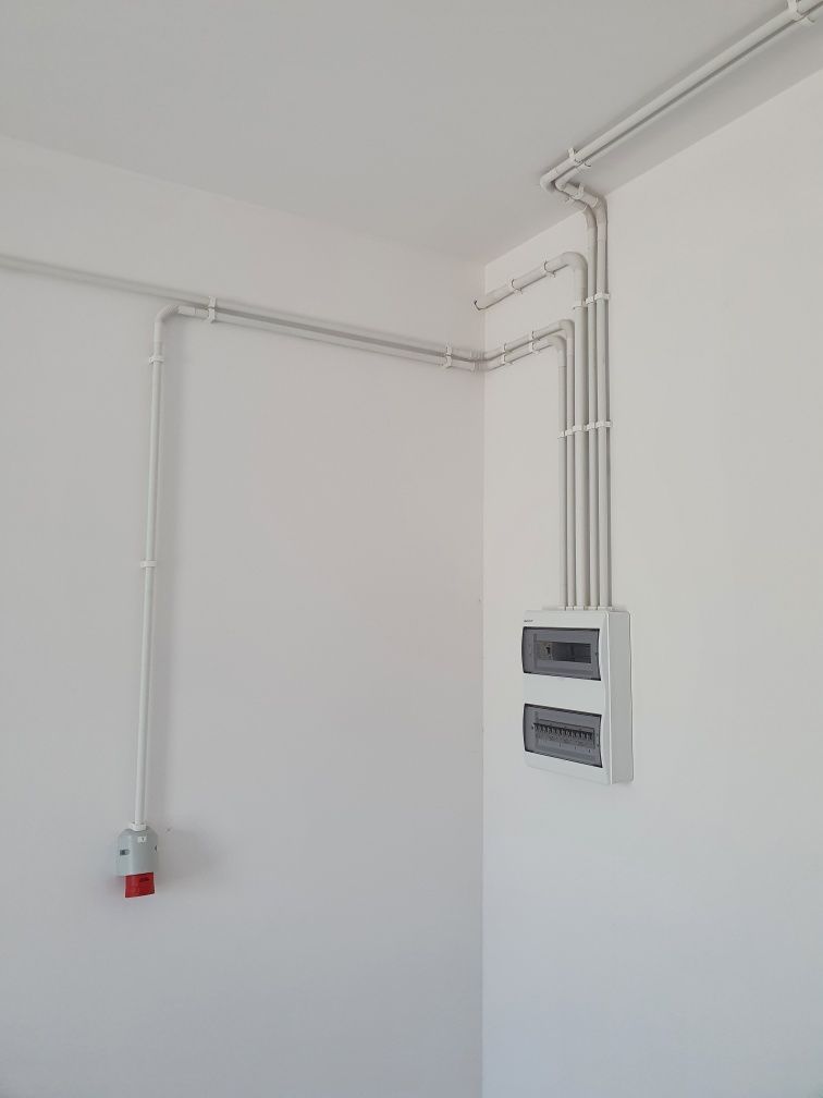 Instalacje, Usługi Elektryczne ELEKTRYK z uprawnieniami