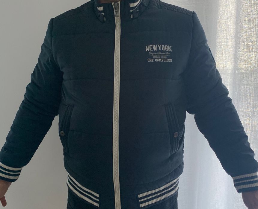 Blusão Azul Bom estado. 20€