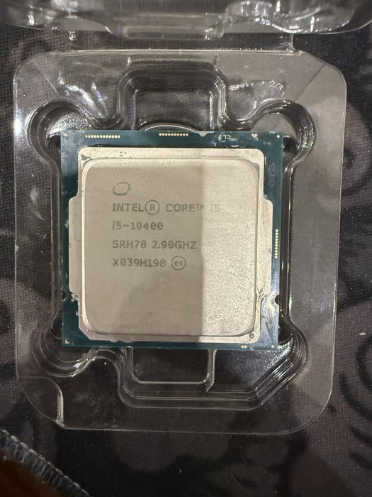 Процесор i5 10400