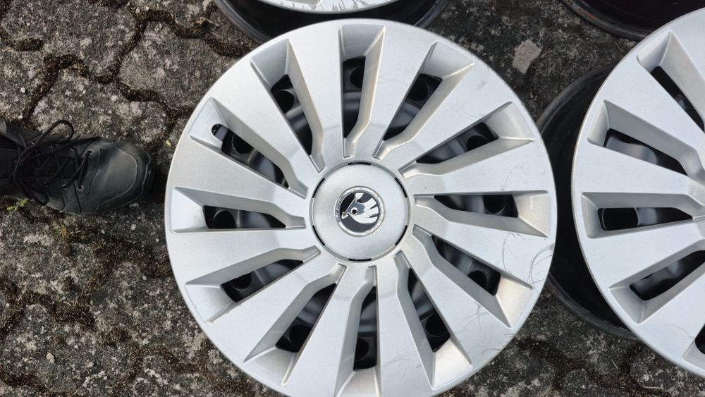 Skoda, VW  seat r16 5x112