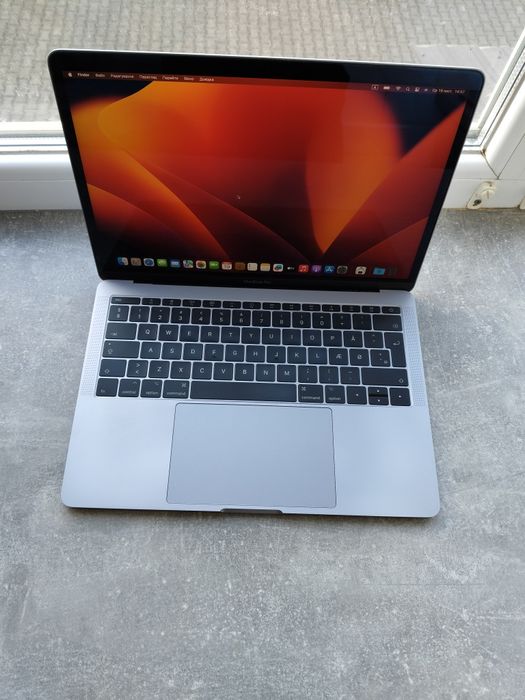 Ноутбук macbook pro 13 2017 i7  16/256  A1708