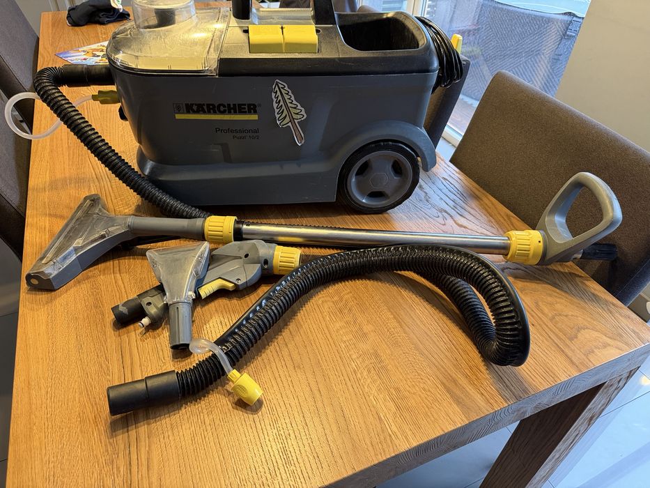 Odkurzacz piorący Karcher Puzzi 10/2 komplet