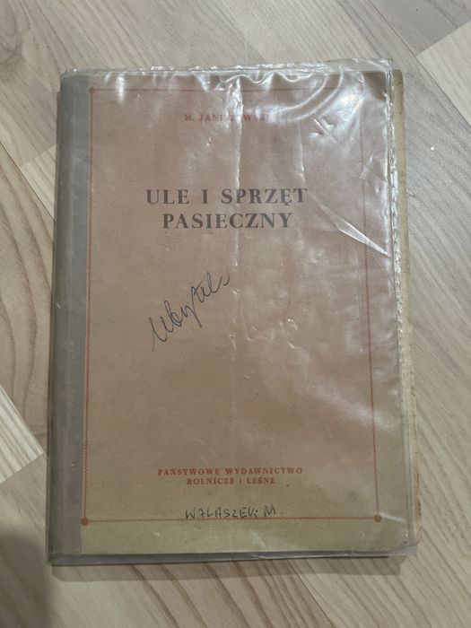 Ule i sprzęt pasieczny M. Janiszewski