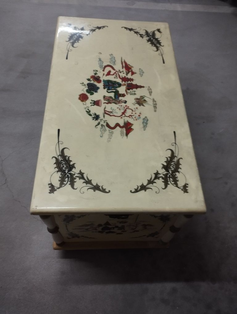 Bau/Arca de Arrumação estilo japonês