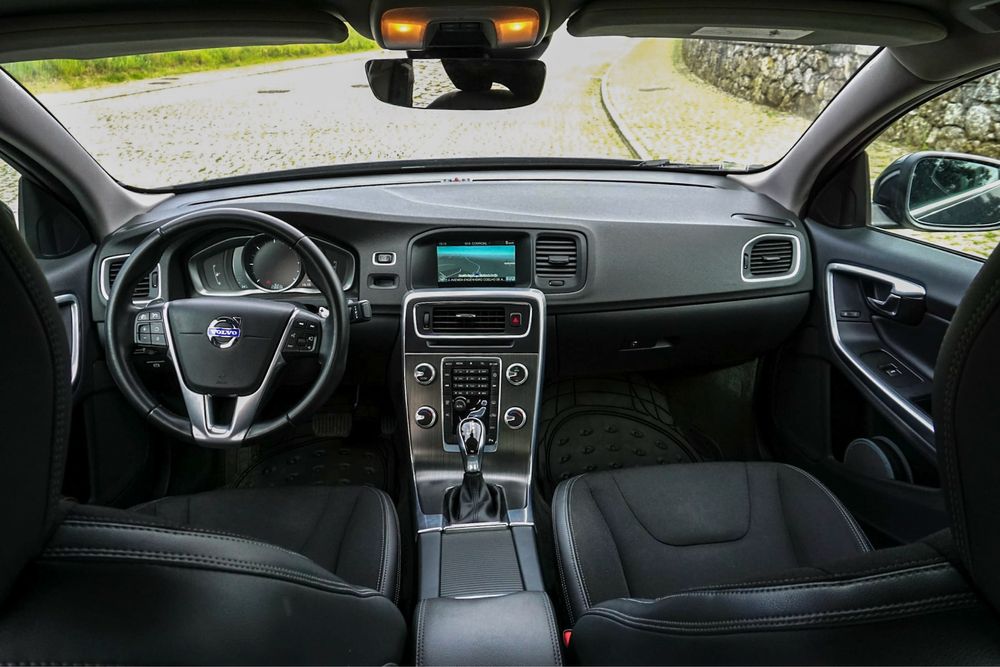 Volvo S60 Momentum Geartronic 2.0 D4 181cv