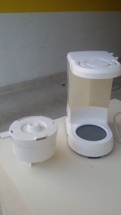 Máquina  de café elétrica. de filtro ler descrição abaixo.
