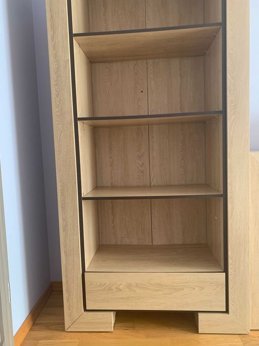 Meble używane - biblioteczka