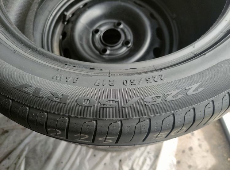 Opony letnie pirelli 225/50/17