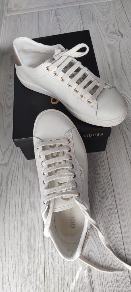 Sneakersy guess białe r. 38