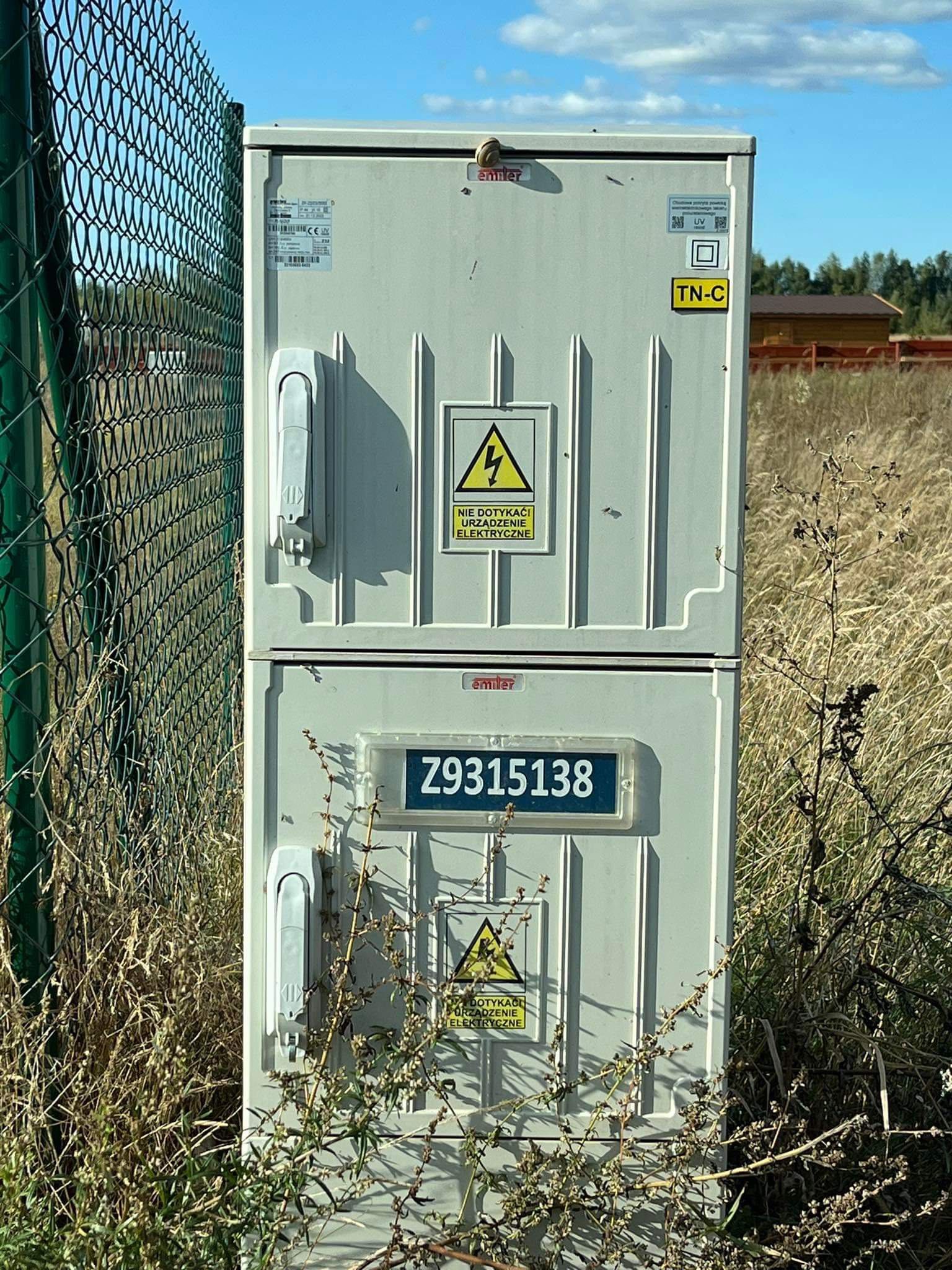 Działka rekreacyjna nad jeziorem Ługowskim