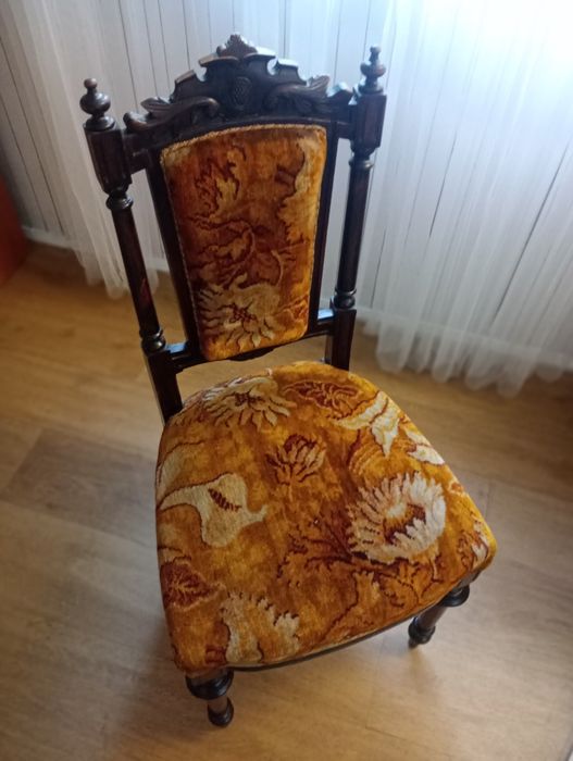Krzesła 4 sztuki, styl neorenesansowy, dąb, zdobione