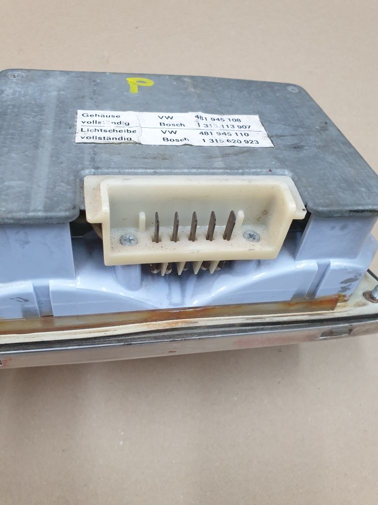 lampa prawa tylna Volkswagen K70 69 rok