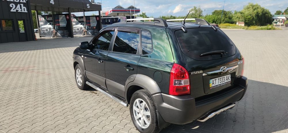Продам туксона 4х4 АВТОМАТ