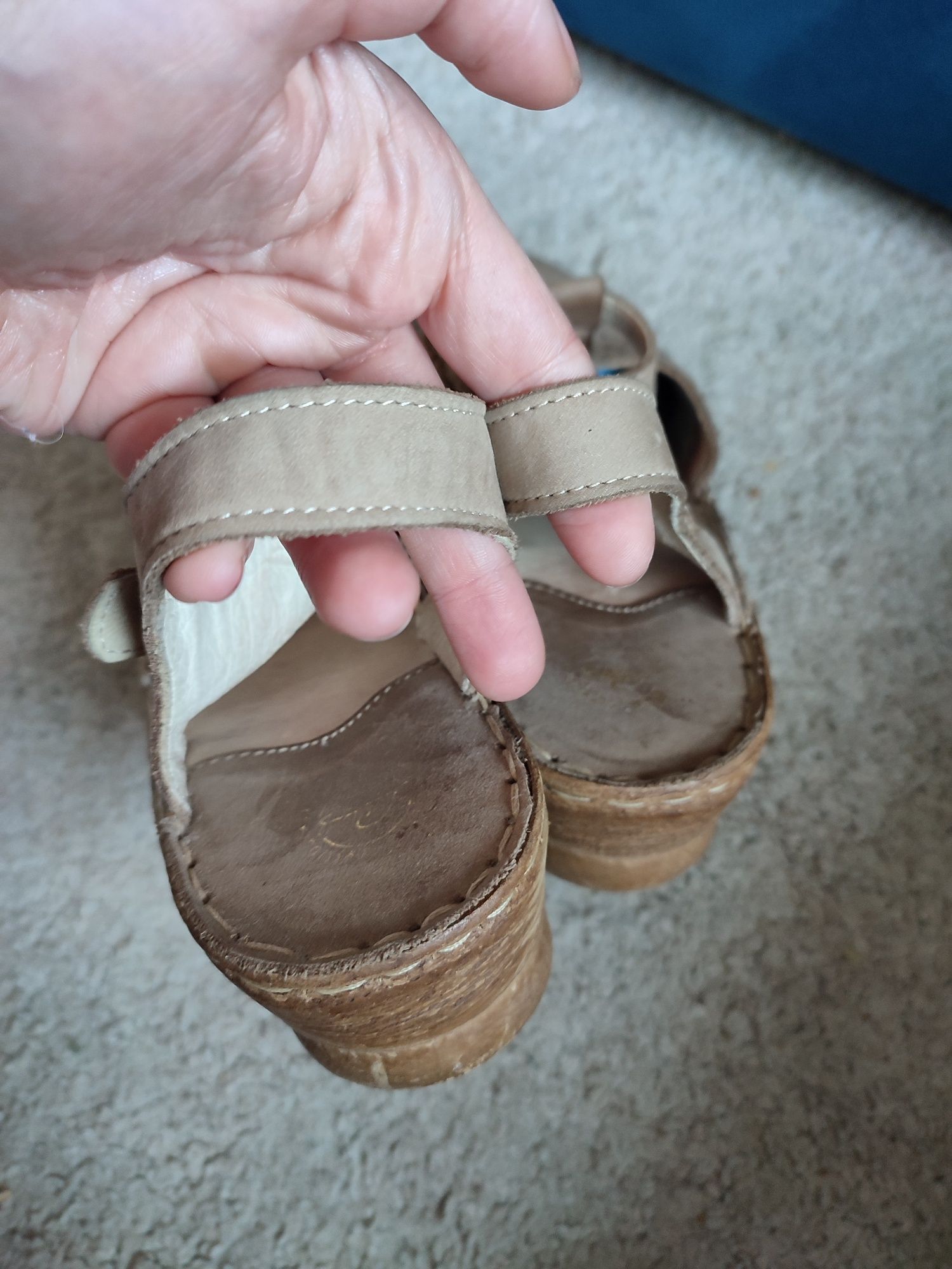 Sandały skórzane letnie buty łukbut karmelowe beżowe brązowe zapinane
