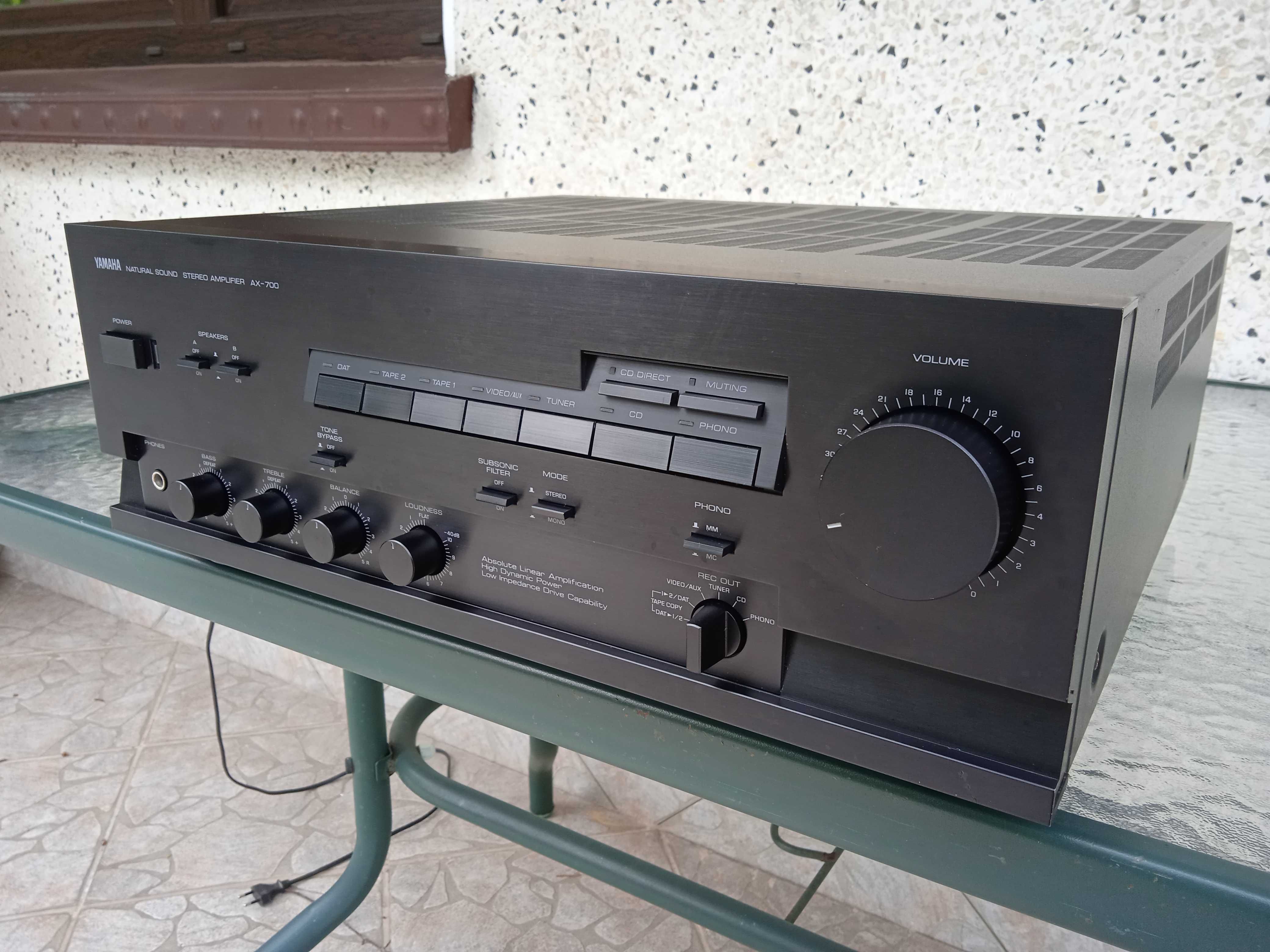 Wzmacniacz Yamaha AX-700