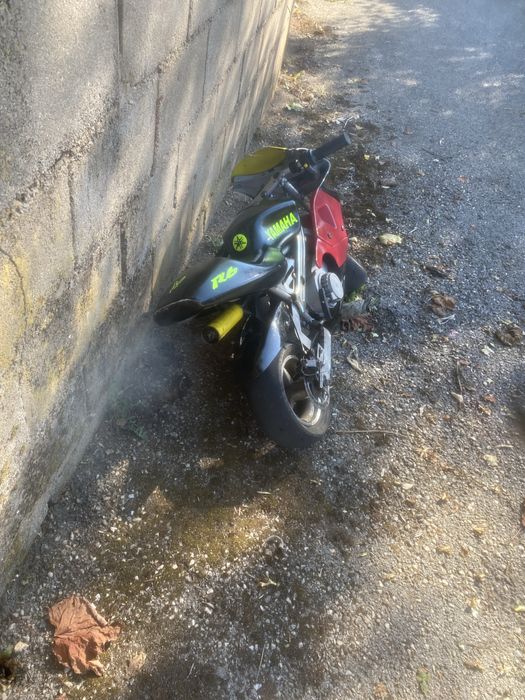 Vendo mini moto de cross tambem vendo mini mota de pista