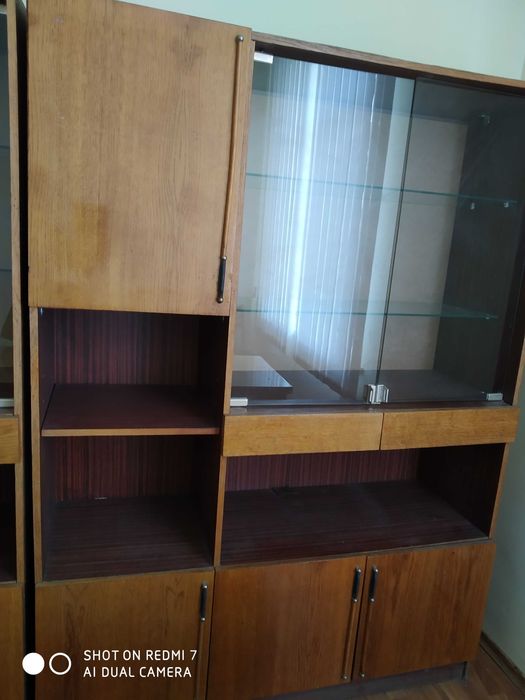 Продам офісні меблі: шафи, столи, стільці, вішалку для одягу