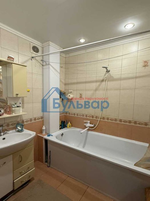 3к квартира, 64 м2, цегла, ТЕПЛОЛІЧИЛЬНИК, зуп.Фурманова
