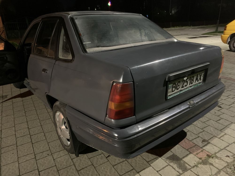 Opel kaddet 1986