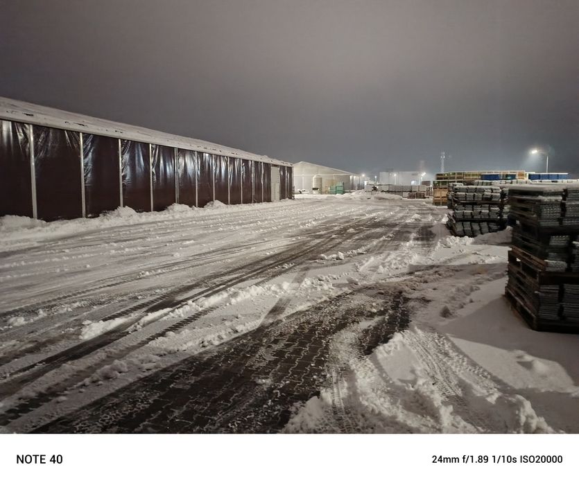 Odśnieżanie  dachów, parkingów