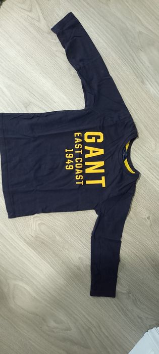 4 Sweats em algodão tamanho 4/5  para menino da Gant e Tommy