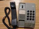 Analogowy telefon retro