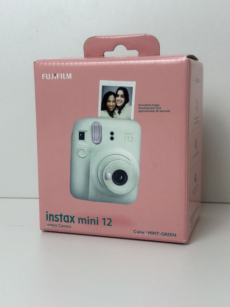 Нова Камера митєвого друку FUJIFILM Instax Mini 12