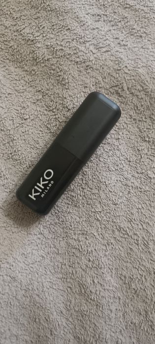 Помада Kiko 410 колір