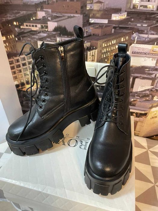 Стильні зимові черевики / берці — шкіра, теплі, нові!