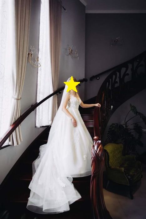 Весільна  сукня А-силуетна