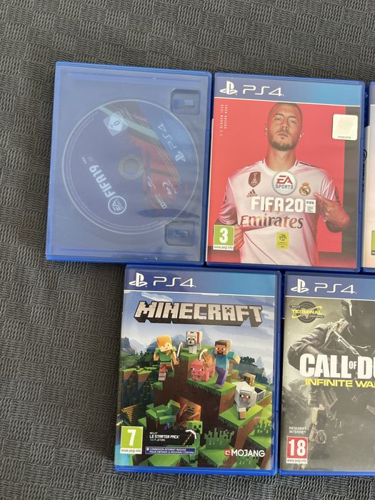 Coleção de jogos PS4