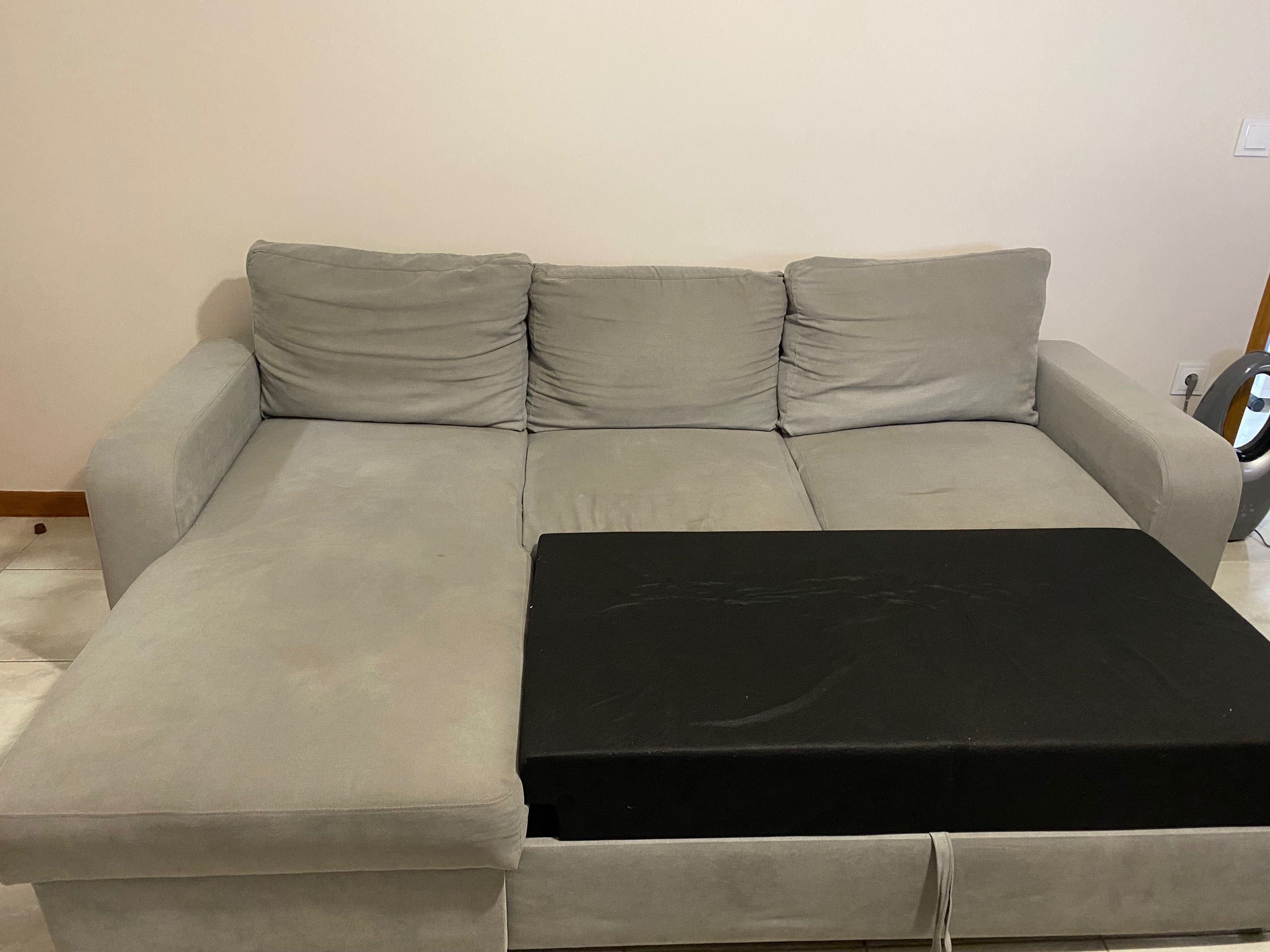 Sofá cama c/ chaise longue e arrumação