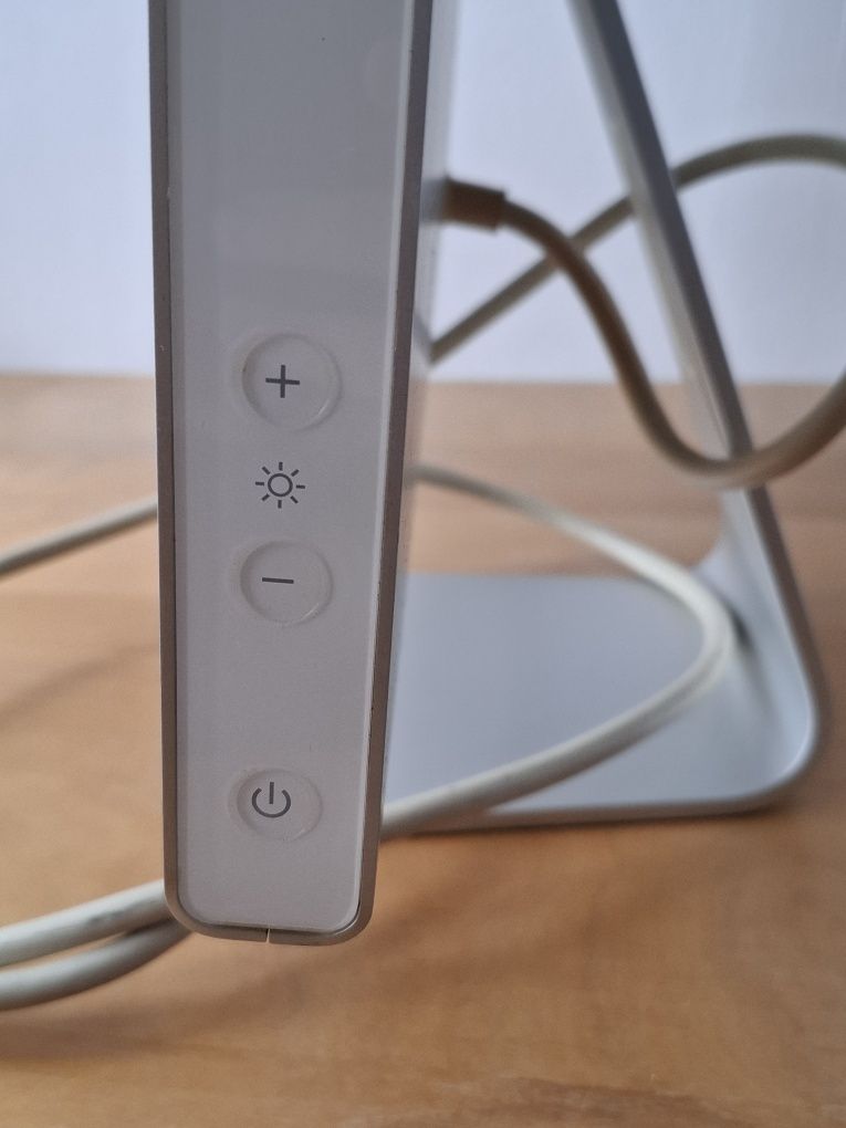 Apple cinema display A1081
