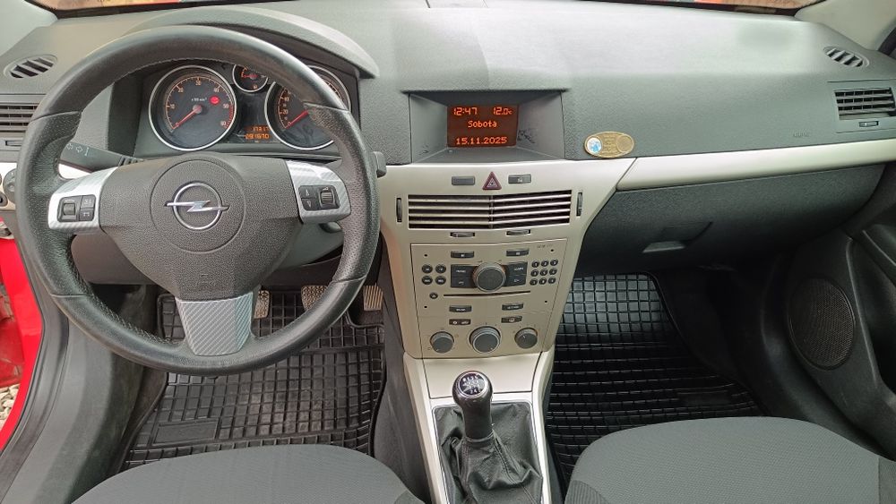 *Opel Astra H GTC* 2007r*