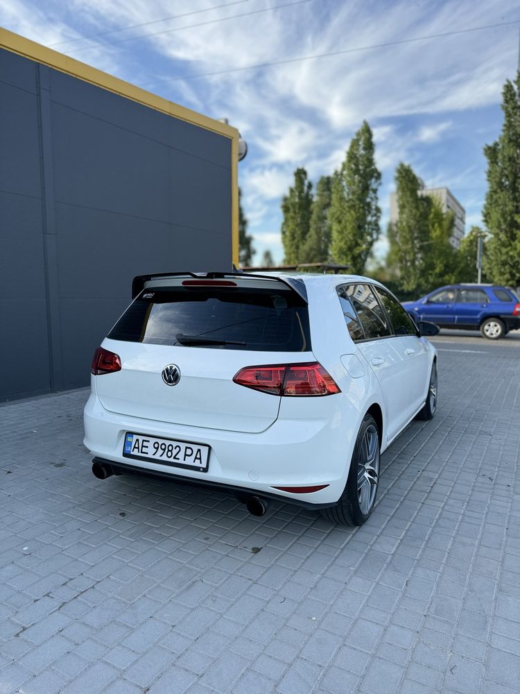 Volkswagen Golf 7 1.8tsi не gti ))