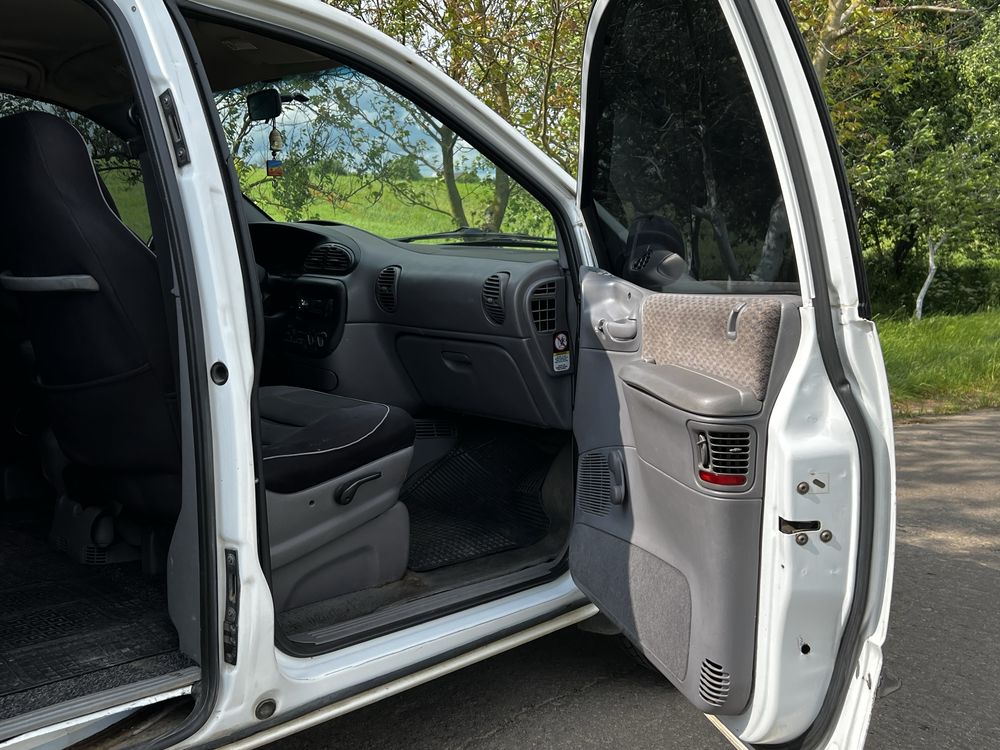 Продам автомобіль Dodge Ram Van 1999