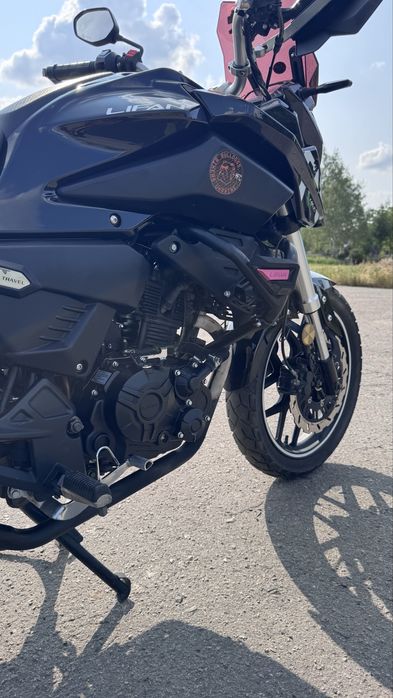 Продам туристичний мотоцикл Lifan KPT200 + багажна система SHAD