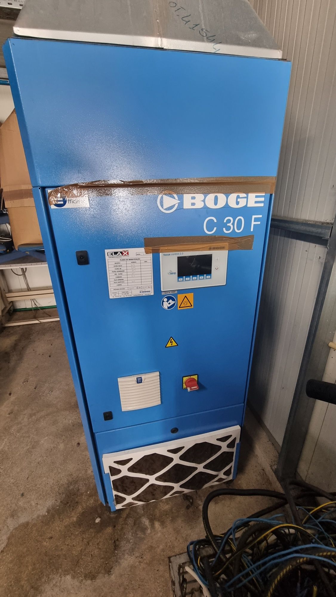 Compressor Boge 30 cv com variador poicas horas de uso,como novo
