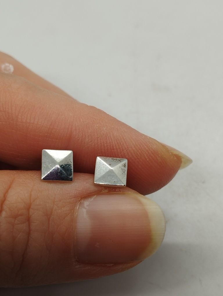 Серебряные серьги пуссеты 1.9 грамма
