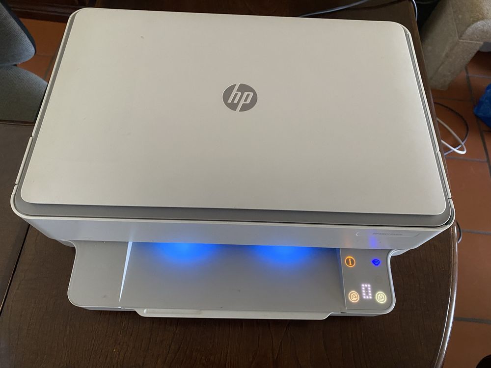 Impressora multifunções HP Envy 6032e, sem fios.